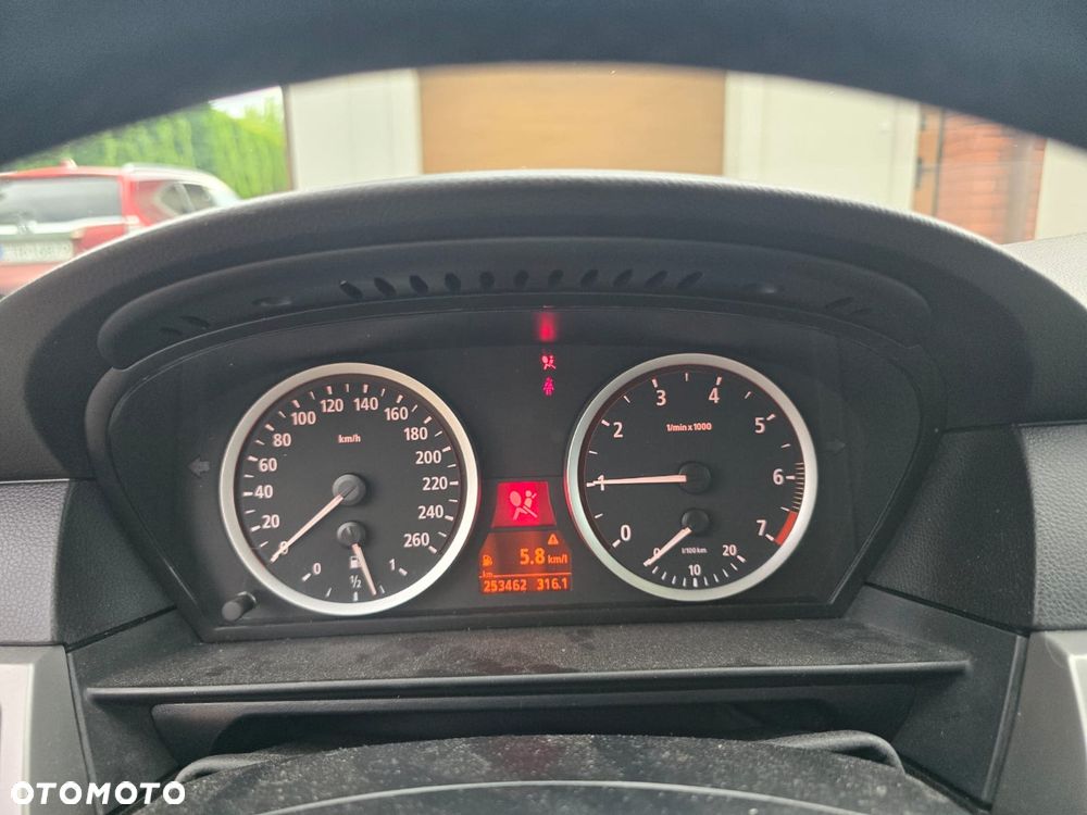 BMW Seria 5 - 8