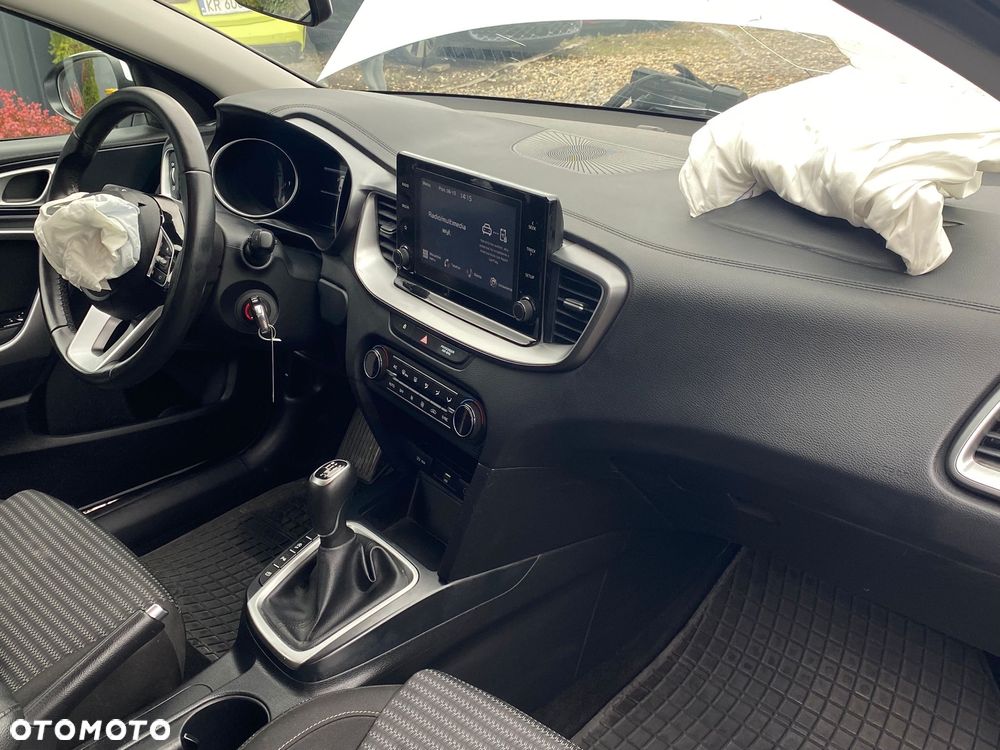 Kia Ceed 1.5 T-GDI M - 14