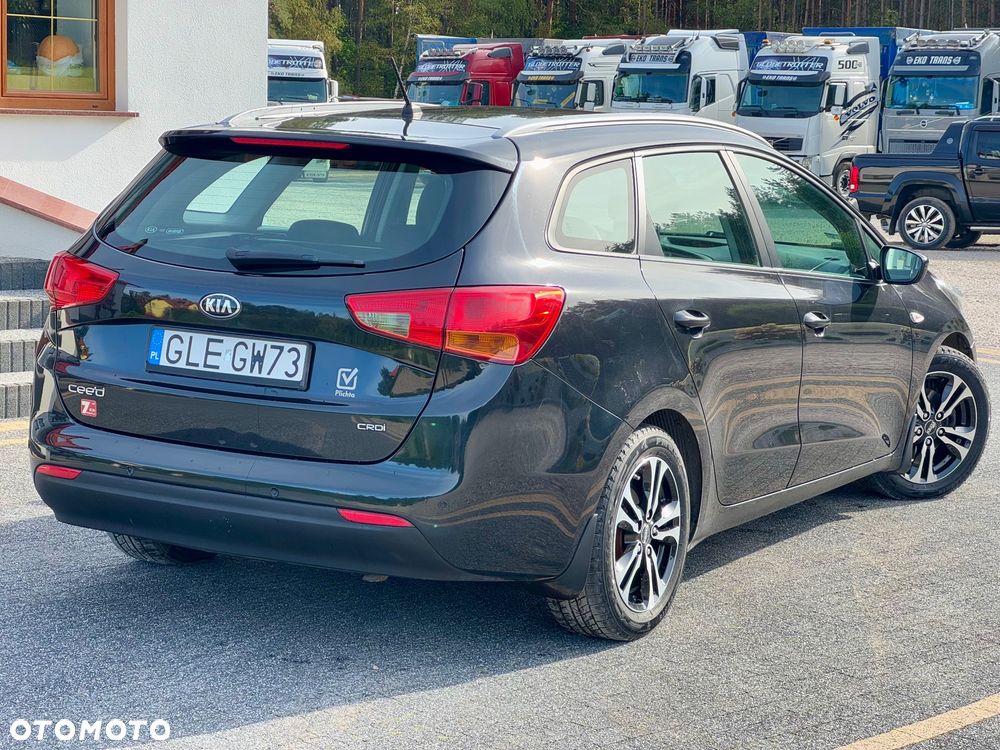 Kia Ceed - 16