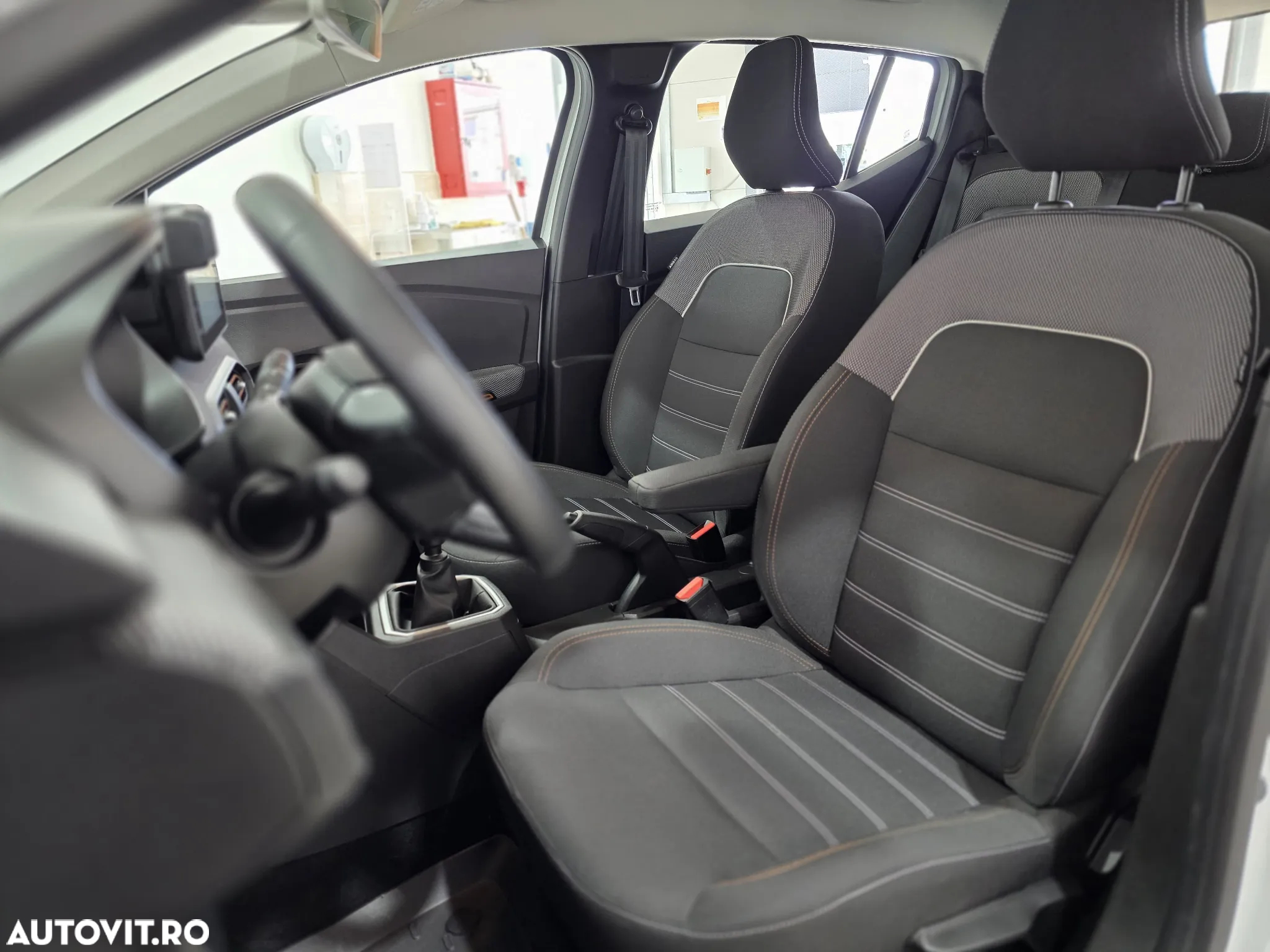 Dacia Sandero Stepway TCe 90 MT6 Comfort - 9