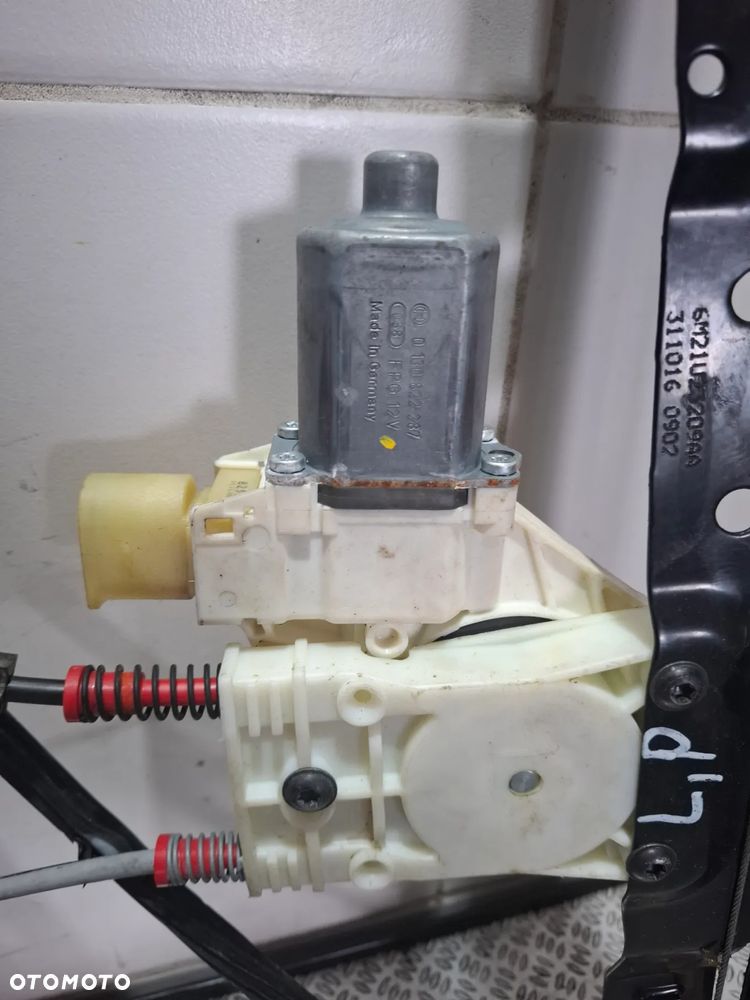 Mechanizm podnośnik szyby lewy przód Ford S - MAx nr 0130822287 - 2