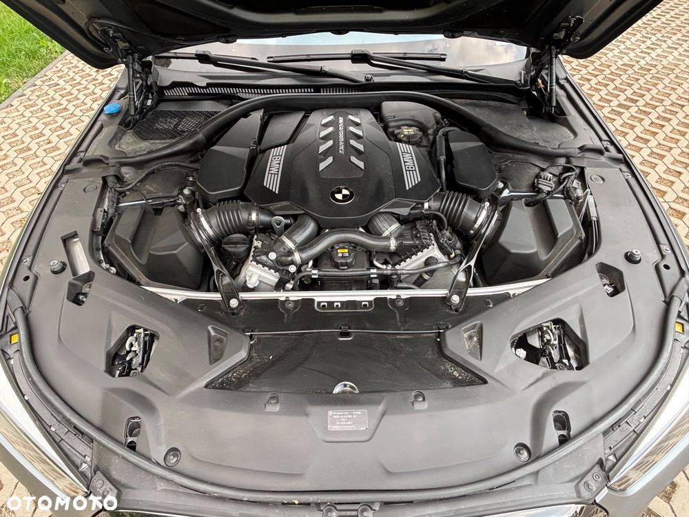 BMW Seria 8 - 15