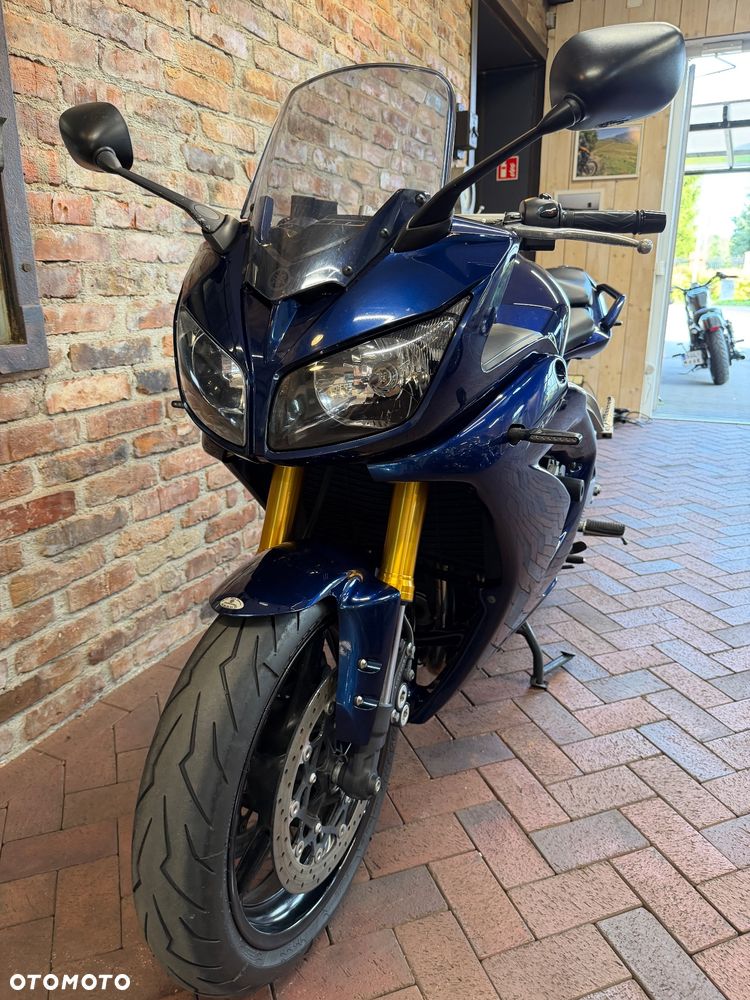 Yamaha FZ - 16