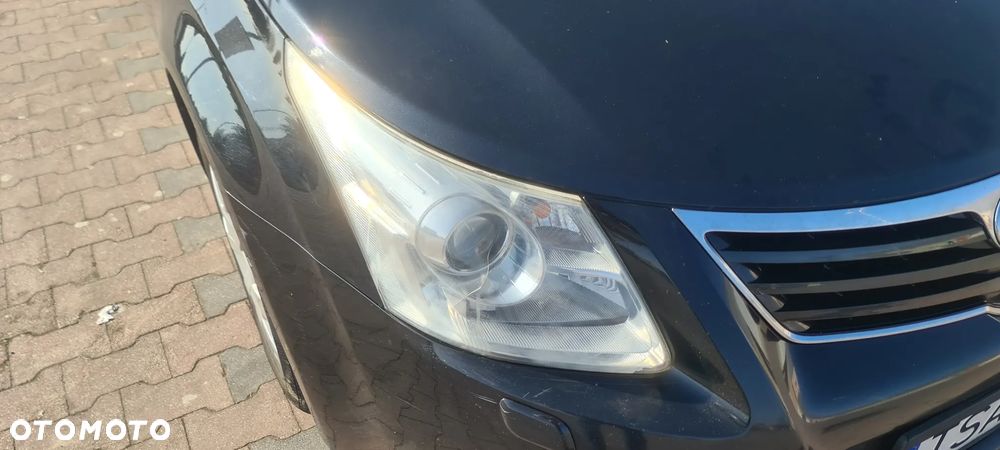 Toyota Avensis 1.6 Luna - 10