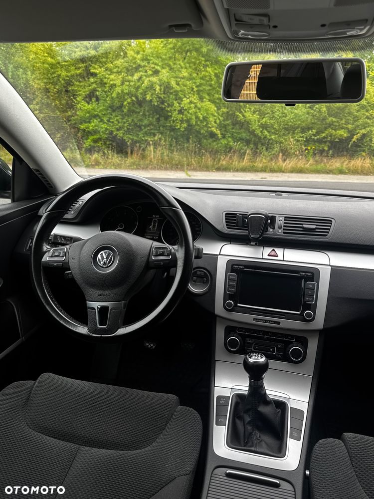 Volkswagen Passat - 7