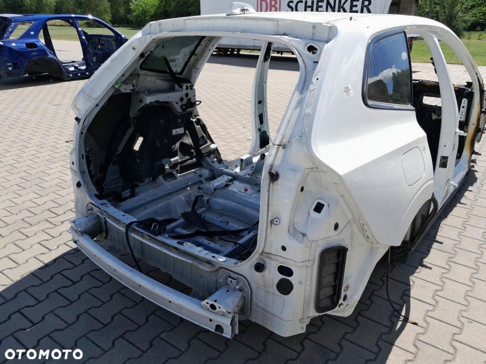VOLVO XC60 II BŁOTNIK ĆWIARTKA TYŁ TYLNA PRAWA 19-614 - 4