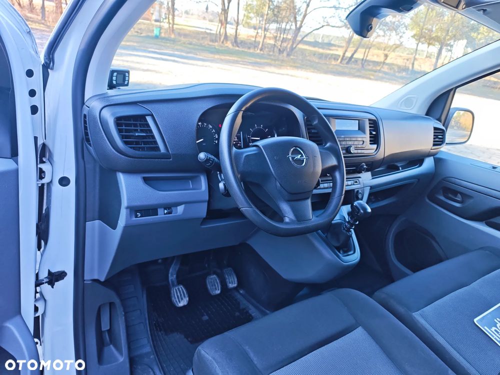 Opel VIVARO Long - 29