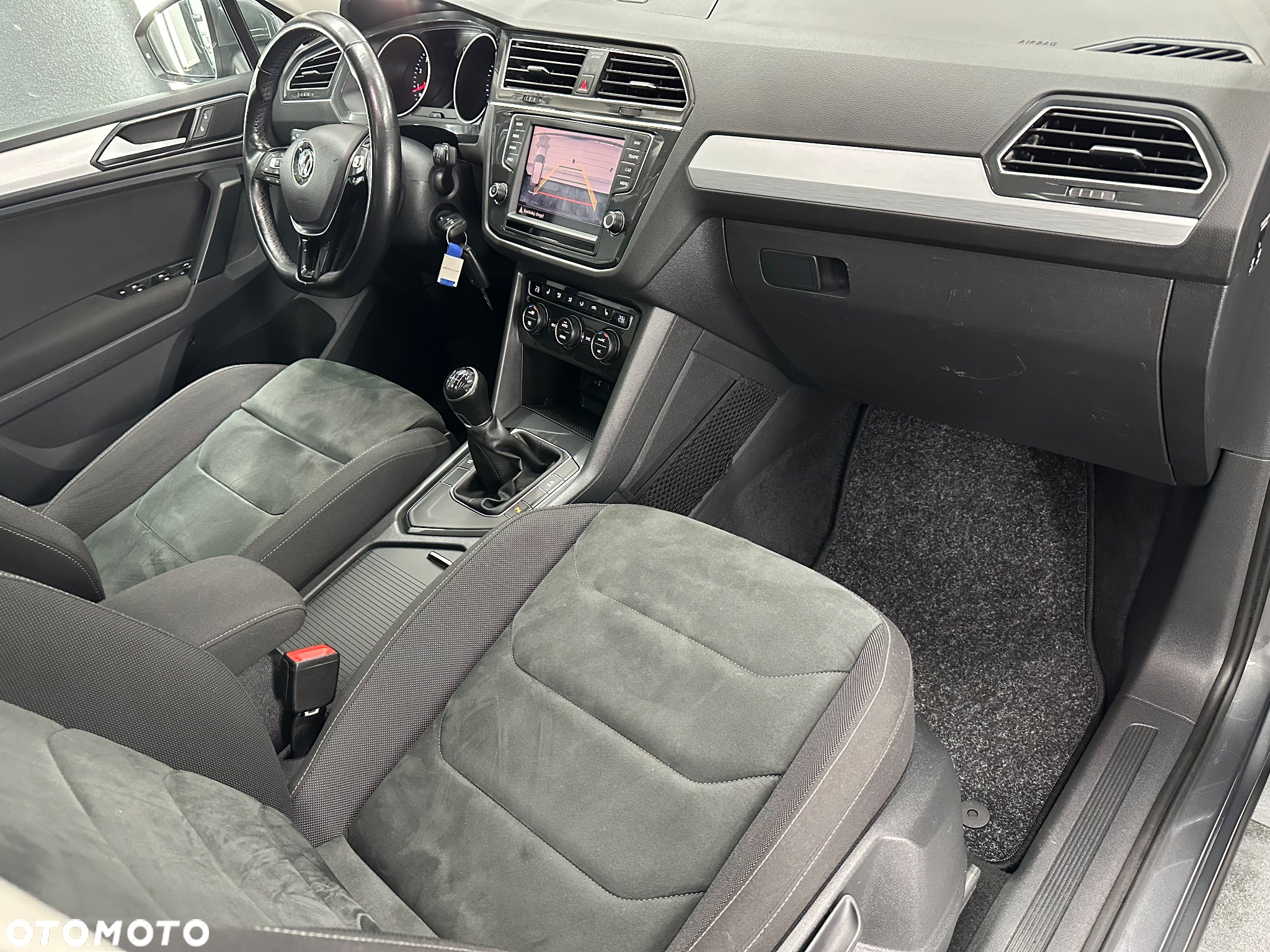 Volkswagen Tiguan - 35
