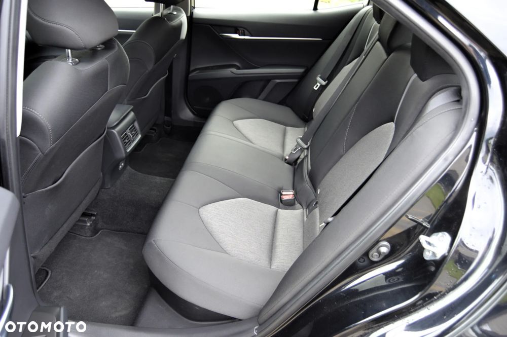 Toyota Camry 2.5 Hybrid Comfort CVT - 11