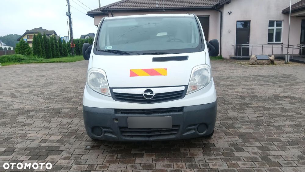 Opel Vivaro - 1