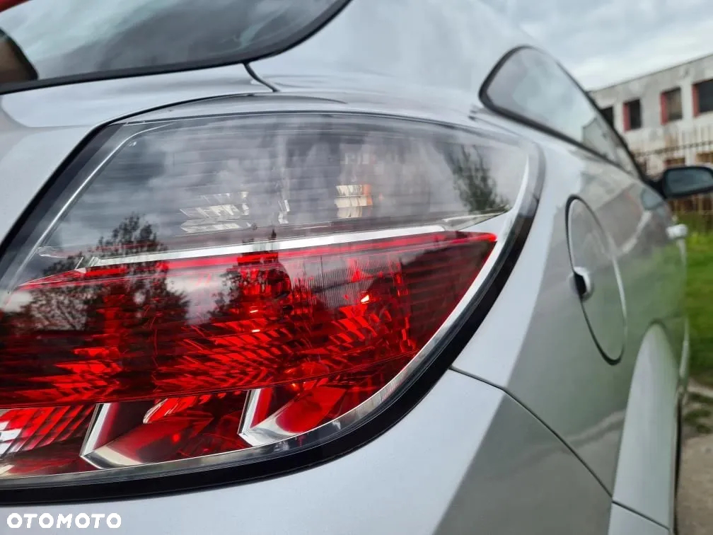 Opel Astra III GTC 1.7 CDTI Essentia - 5