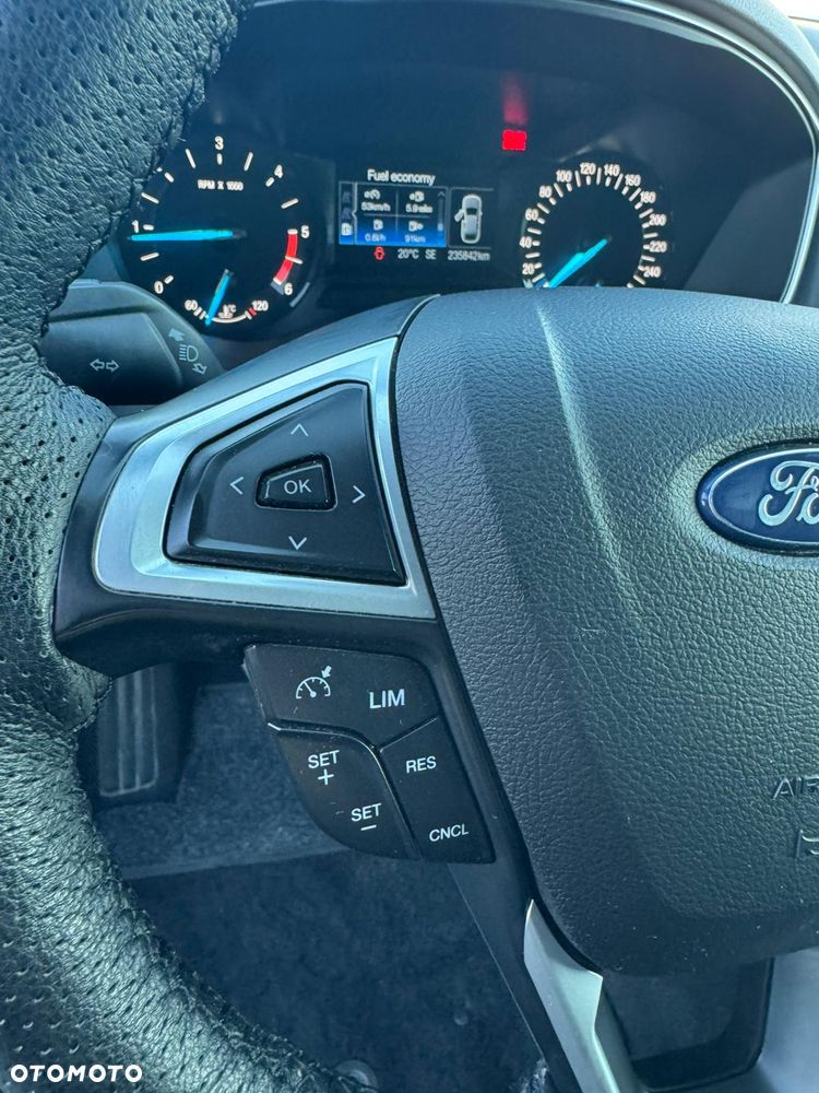 Ford Mondeo - 21