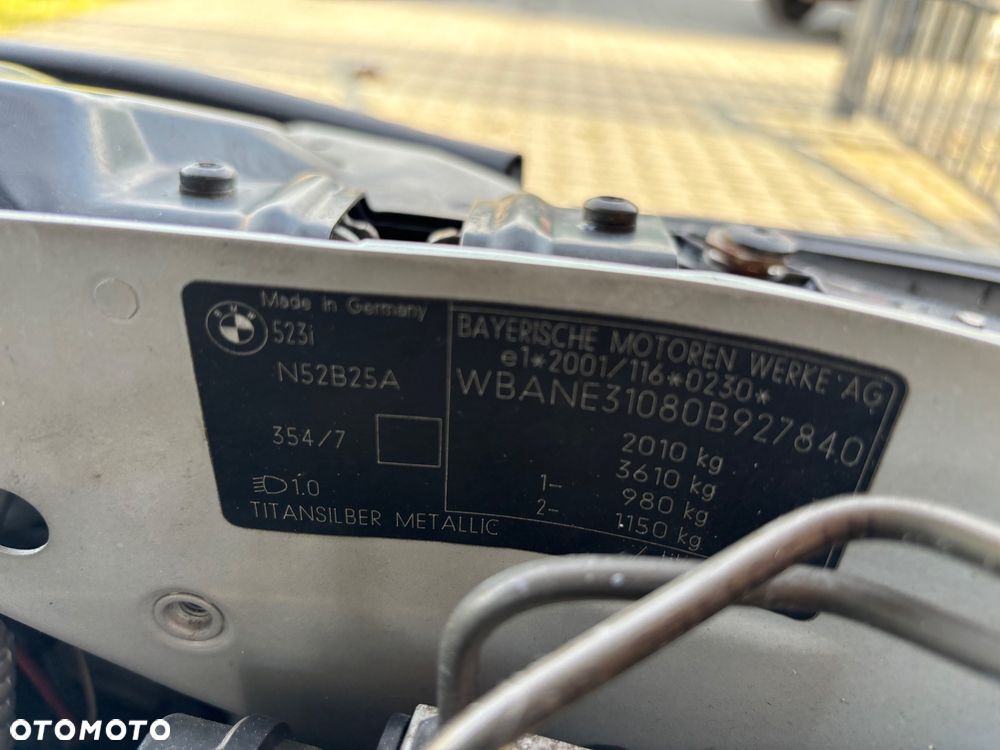 BMW Seria 5 523i - 31