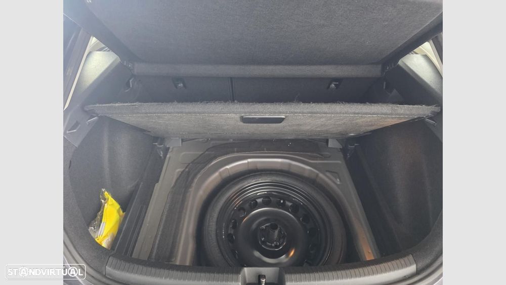 VW Taigo 1.0 TSI Urban DSG - 8