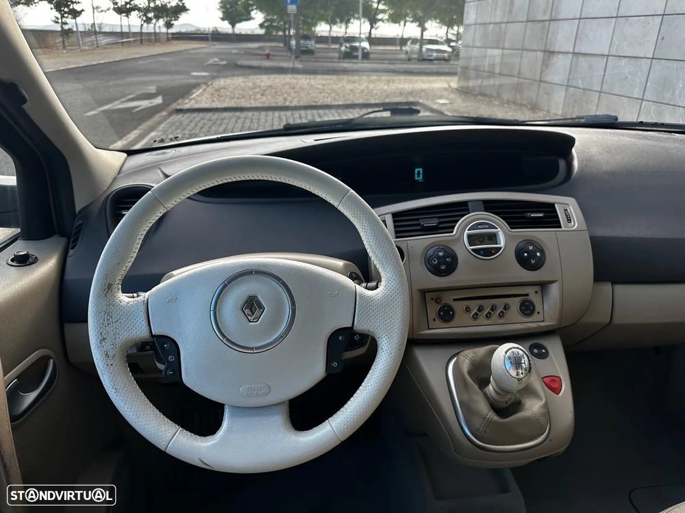 Renault Scénic - 17
