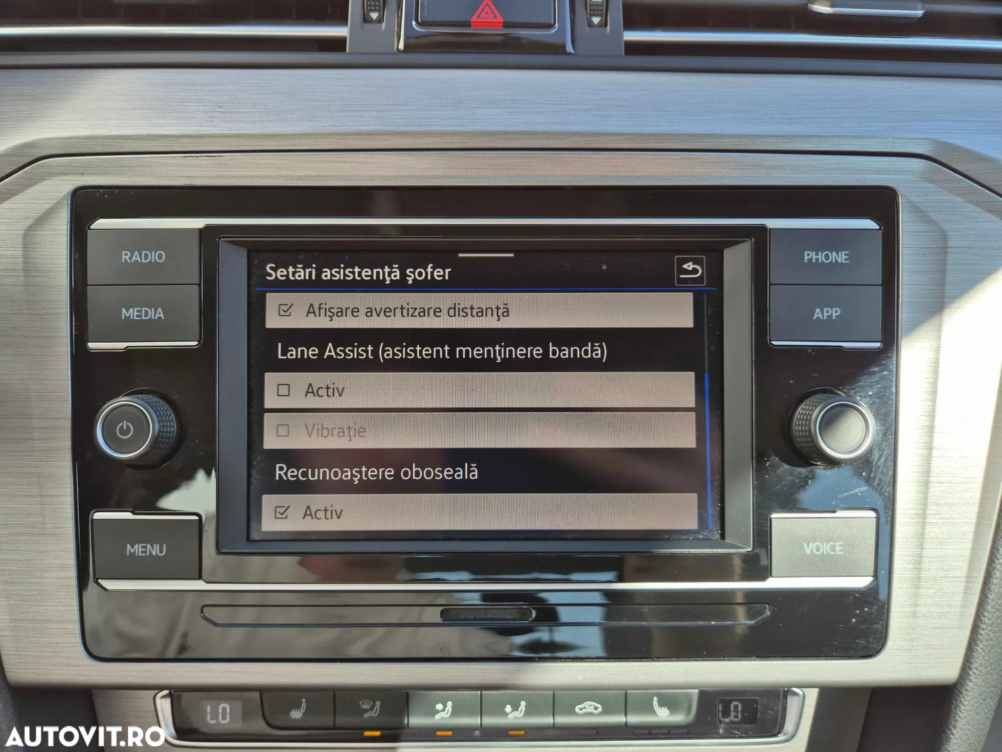 Volkswagen Passat - 25