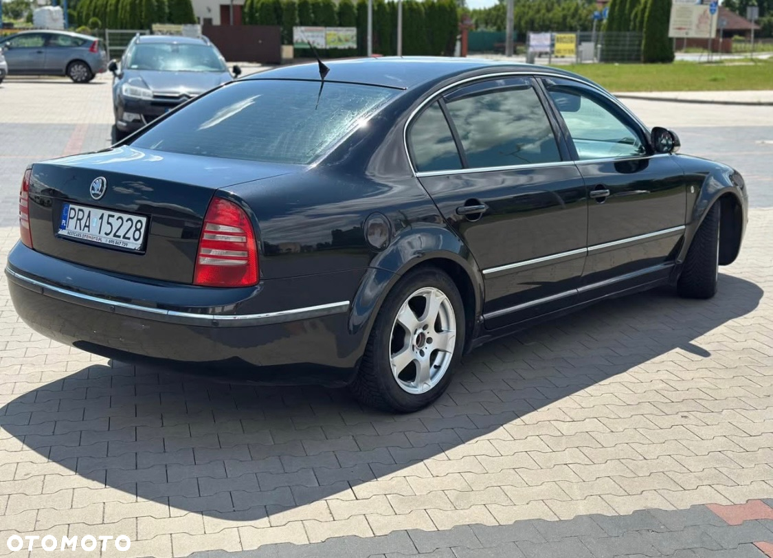 Skoda Superb - 4