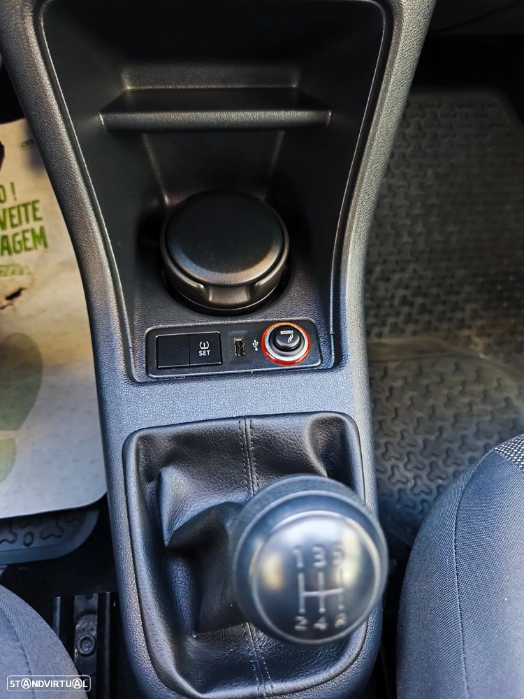 VW Up! 1.0 BMT Take - 17