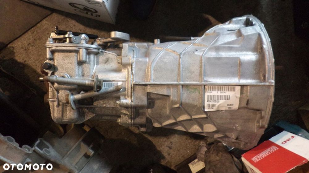 Skrzynia biegów MERCEDES 2.2 CDI A9062605100 - 1