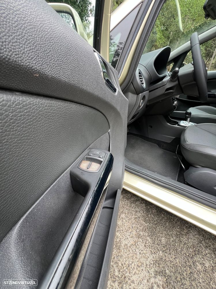 Opel Corsa 1.2 Cosmo Easytronic - 11