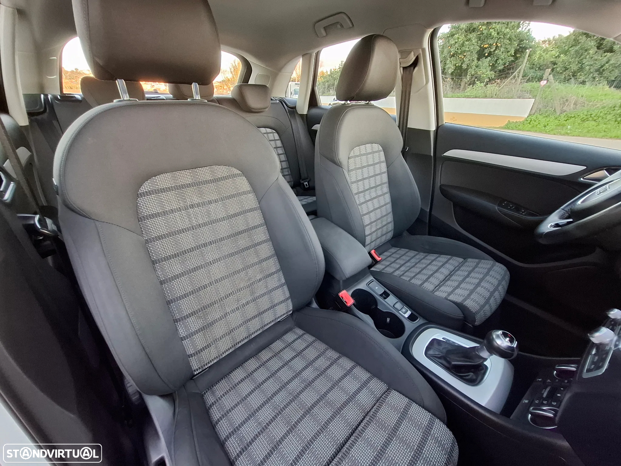 Audi Q3 2.0 TDI quattro Design S tronic - 16