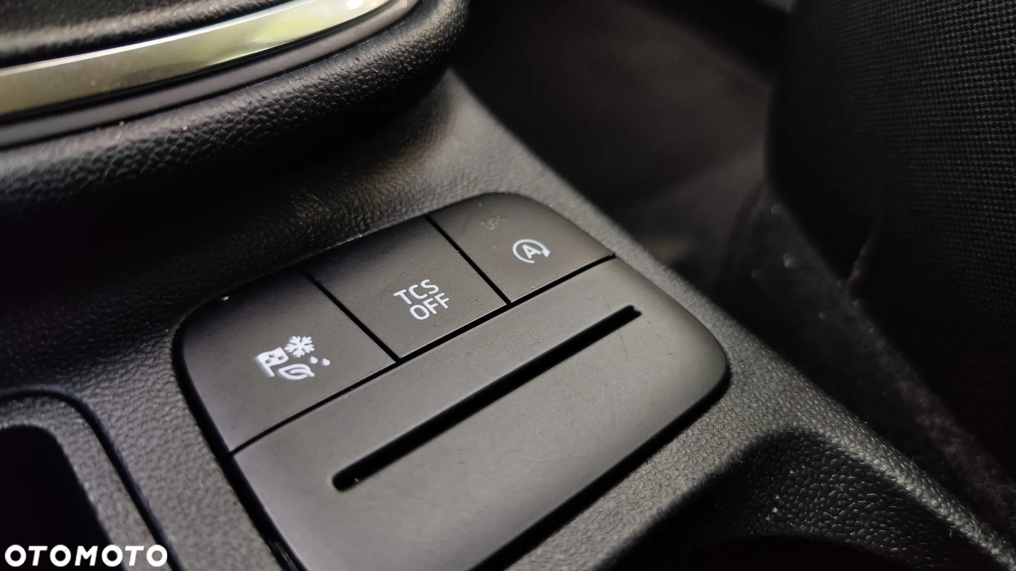 Ford Fiesta 1.0 EcoBoost S&S TREND - 28