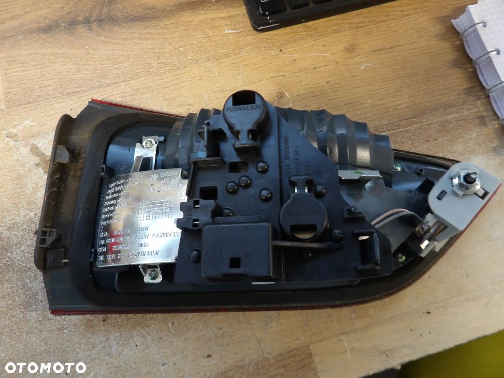 BMW - F48,X1 - PRAWA LAMPA TYLNA - EUROPA - 7350698 - 2