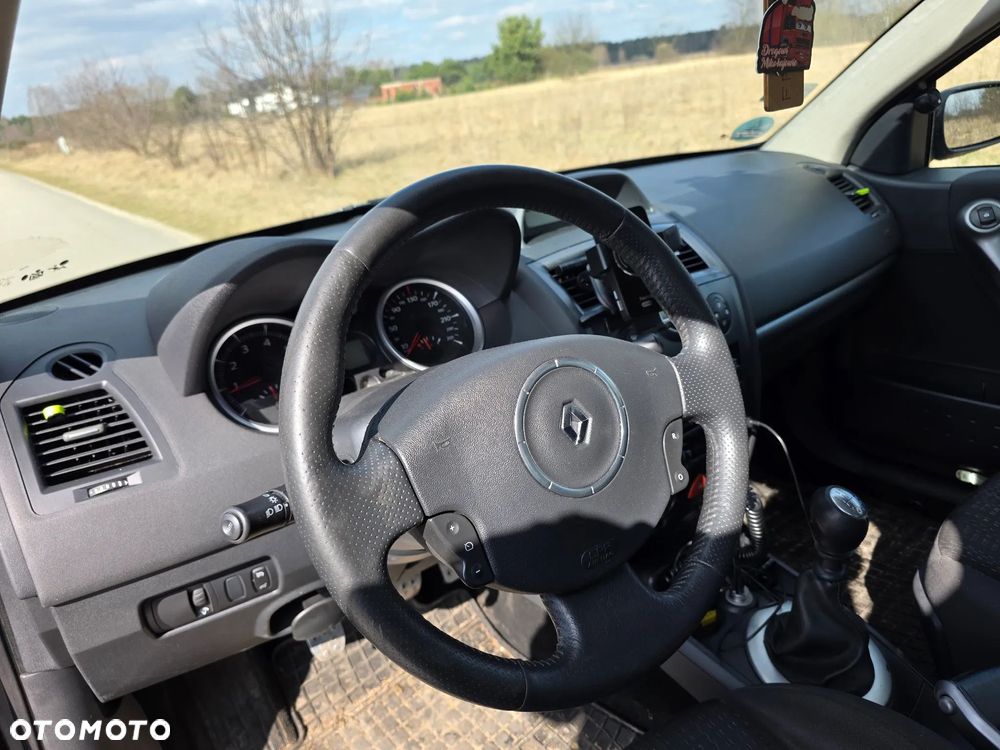 Renault Megane 2.0 Turbo Dynamique - 8