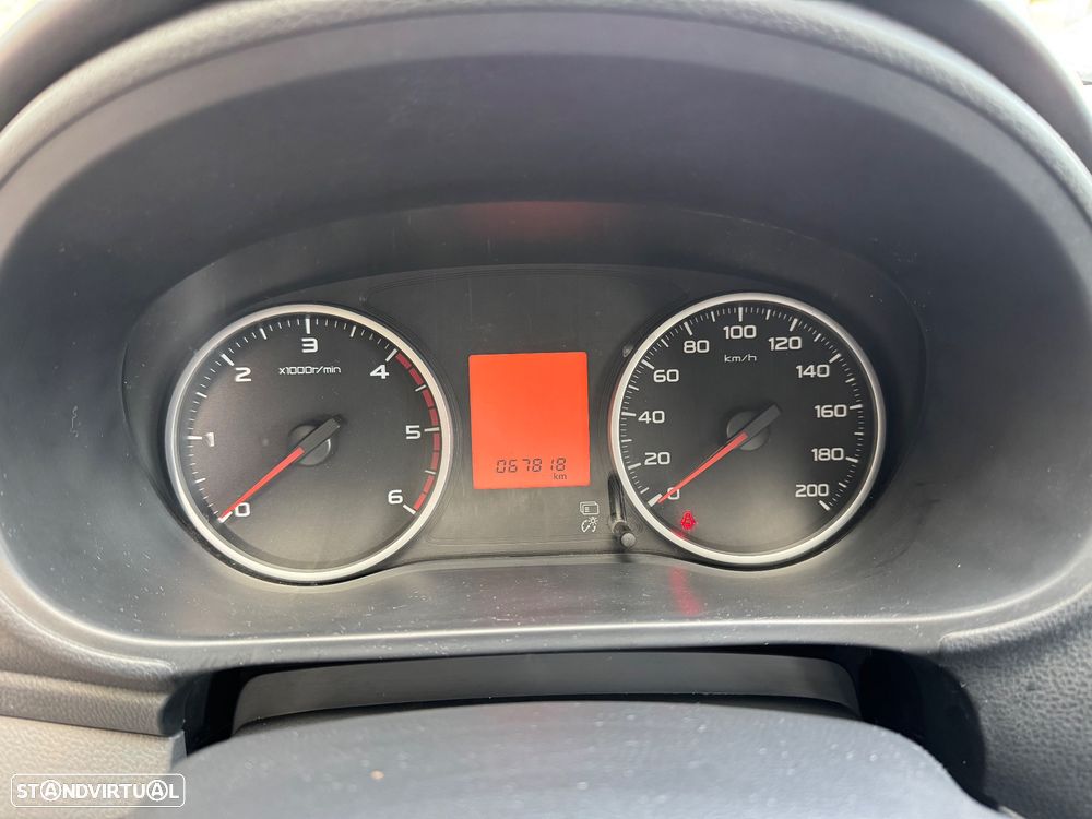 Mitsubishi L200 2.4 DI-D CD Invite 2WD - 17