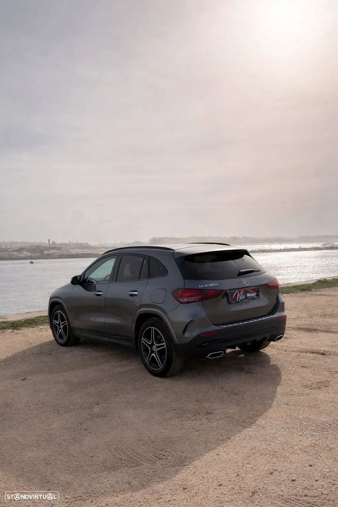 Mercedes-Benz GLA 180 d AMG Line - 3