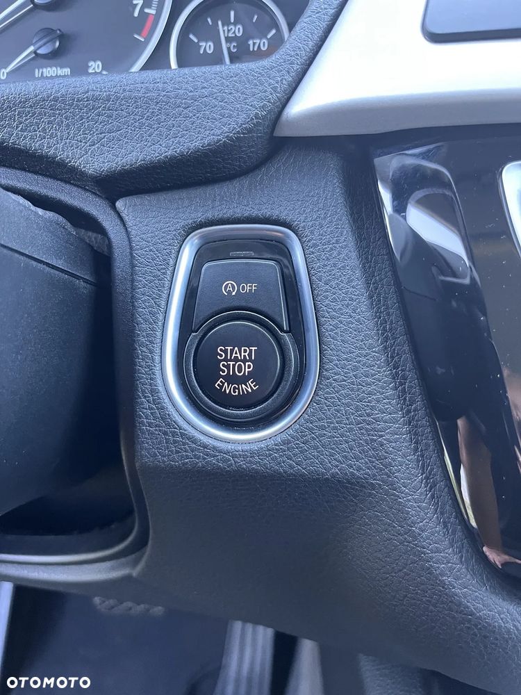 BMW Seria 3 318i - 17