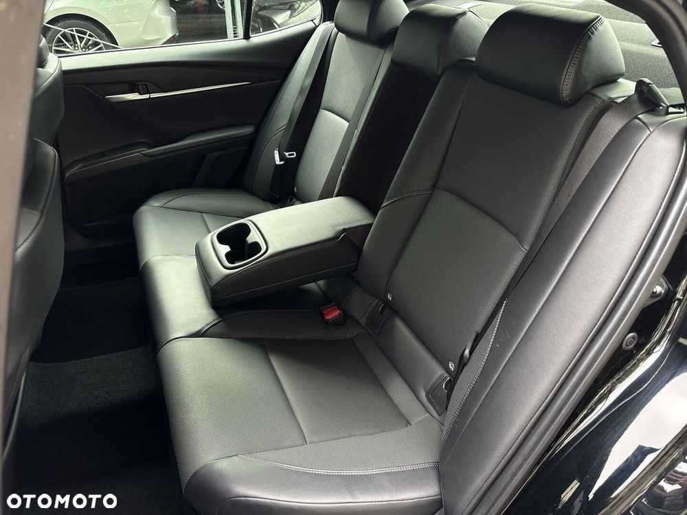 Toyota Camry - 15
