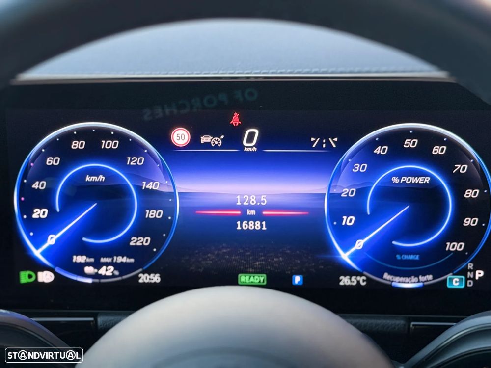 Mercedes-Benz EQA 300 4Matic Electric Art - 10