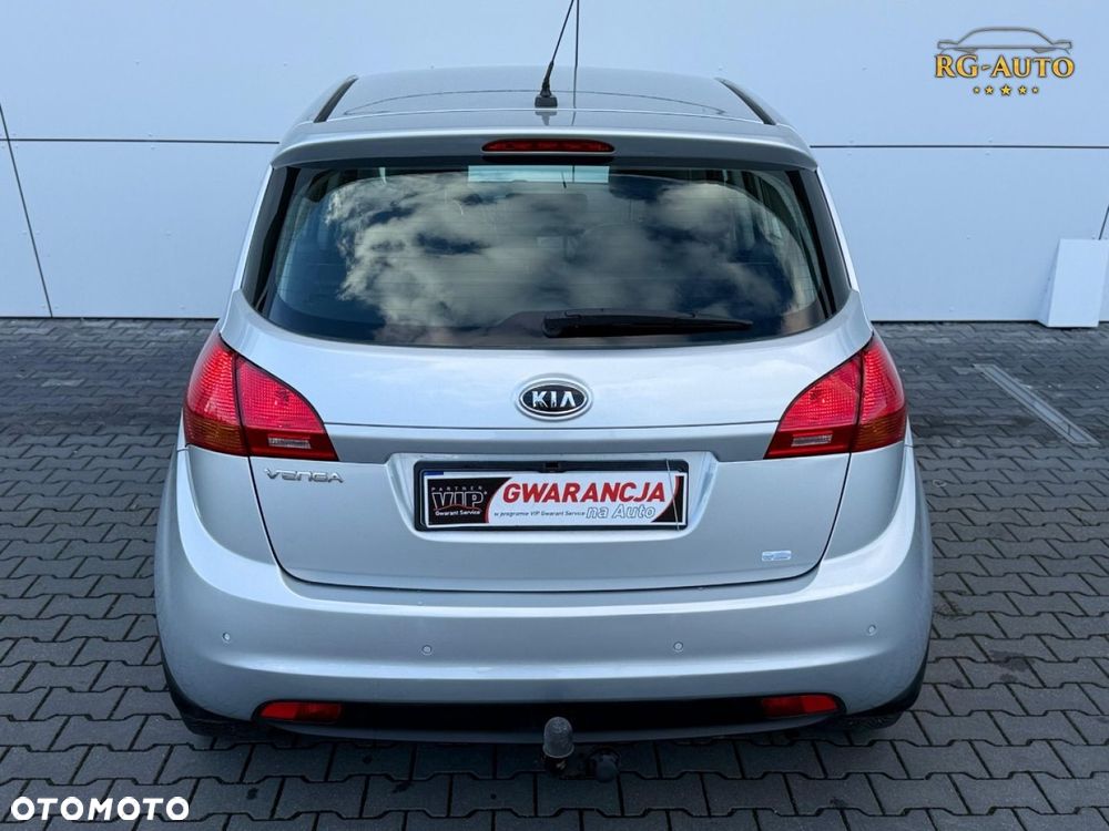 Kia Venga - 11