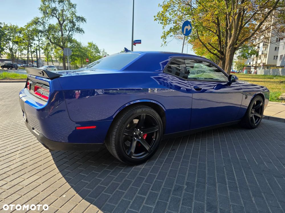 Dodge Challenger 6.2 Hellcat - 28
