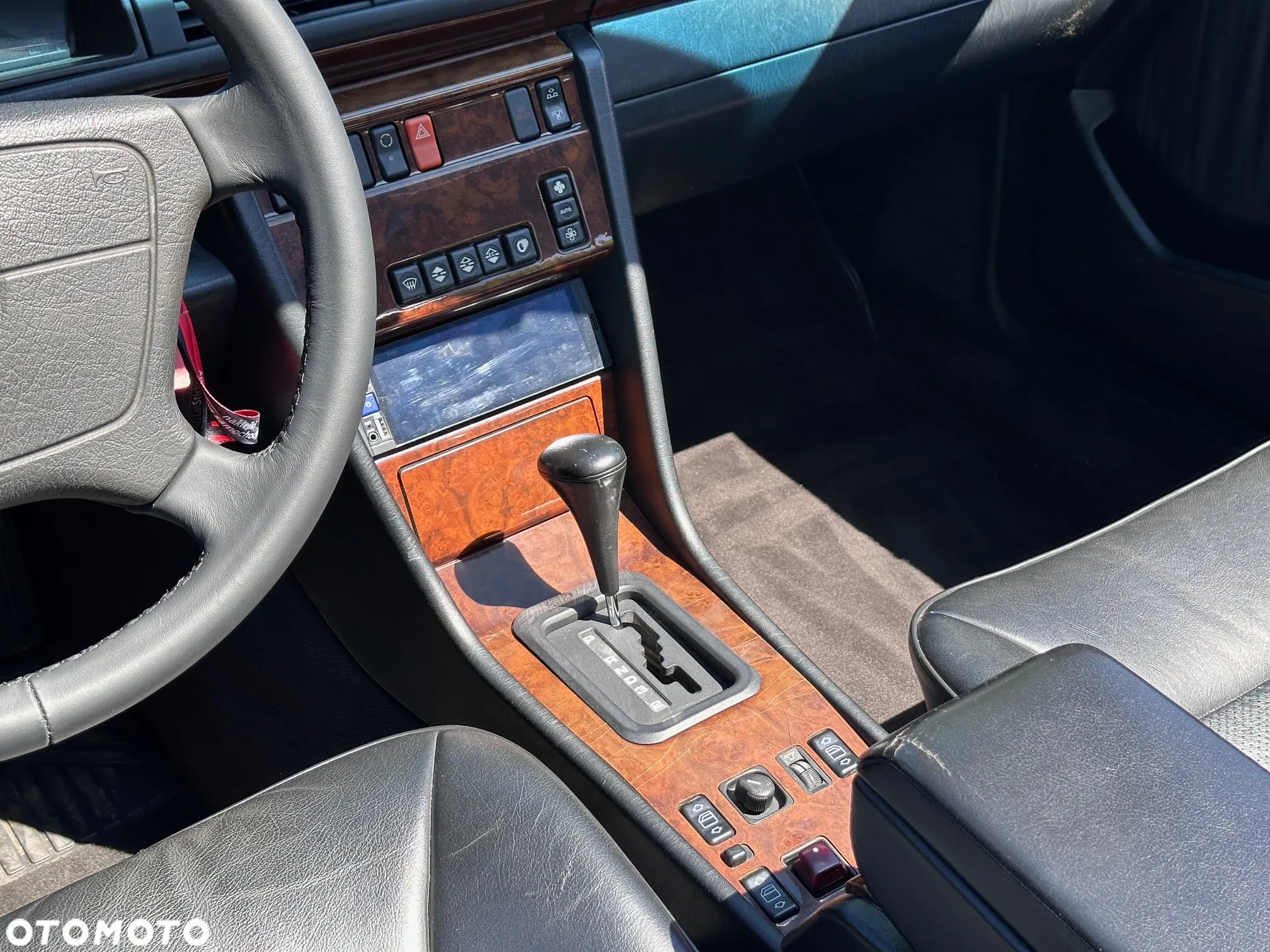 Mercedes-Benz W124 (1984-1993) - 24