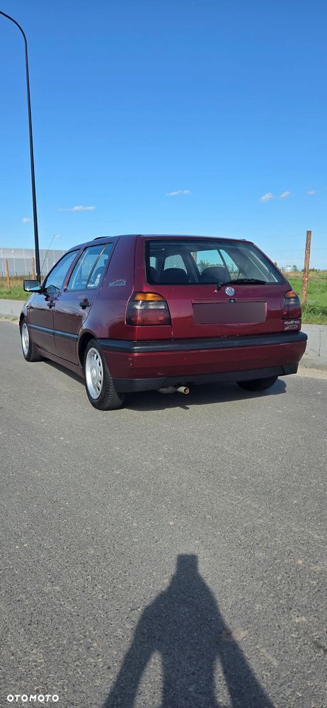 Volkswagen Golf 1.6 GL - 8