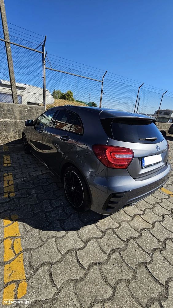 Mercedes-Benz A 200 d AMG Line - 2