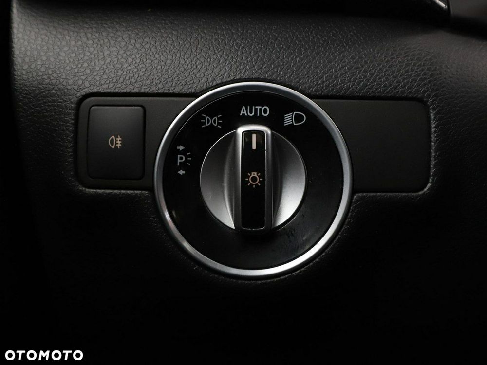 Mercedes-Benz Klasa B 180 (CDI) d 7G-DCT AMG Line - 32