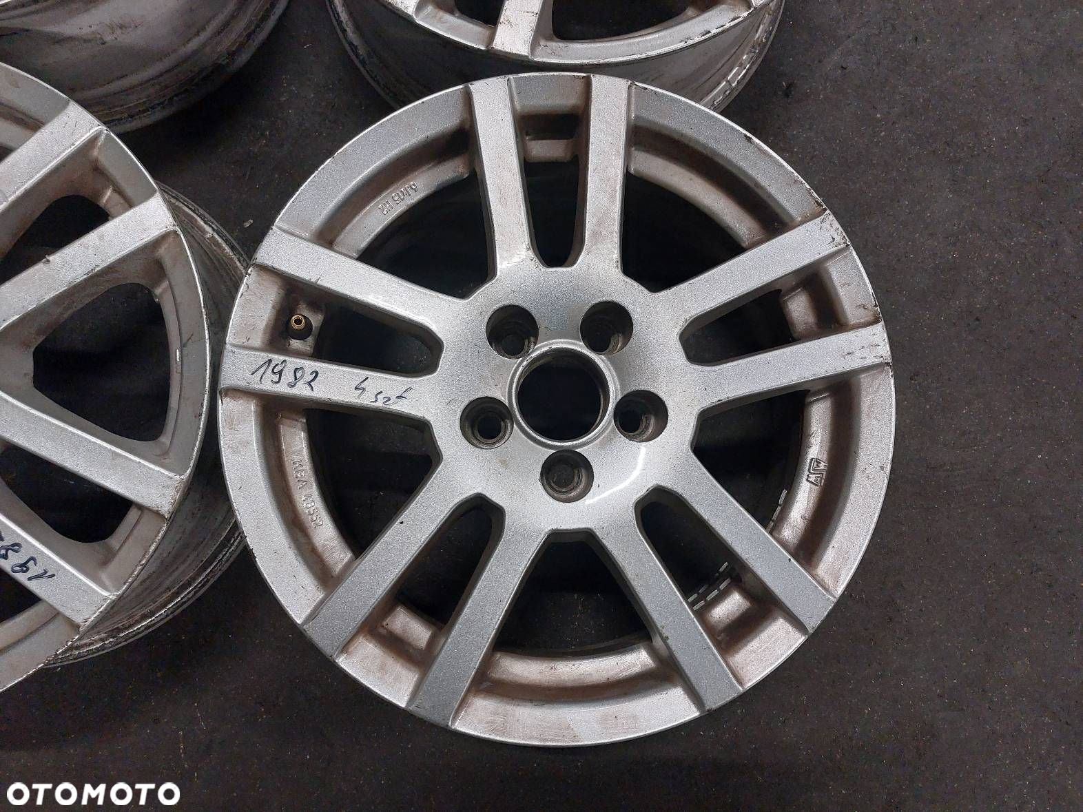 FELGI ALUMINIOWE KOMPLET 6JX15 H2 ET 38 5X108 FI 65.1 - 5