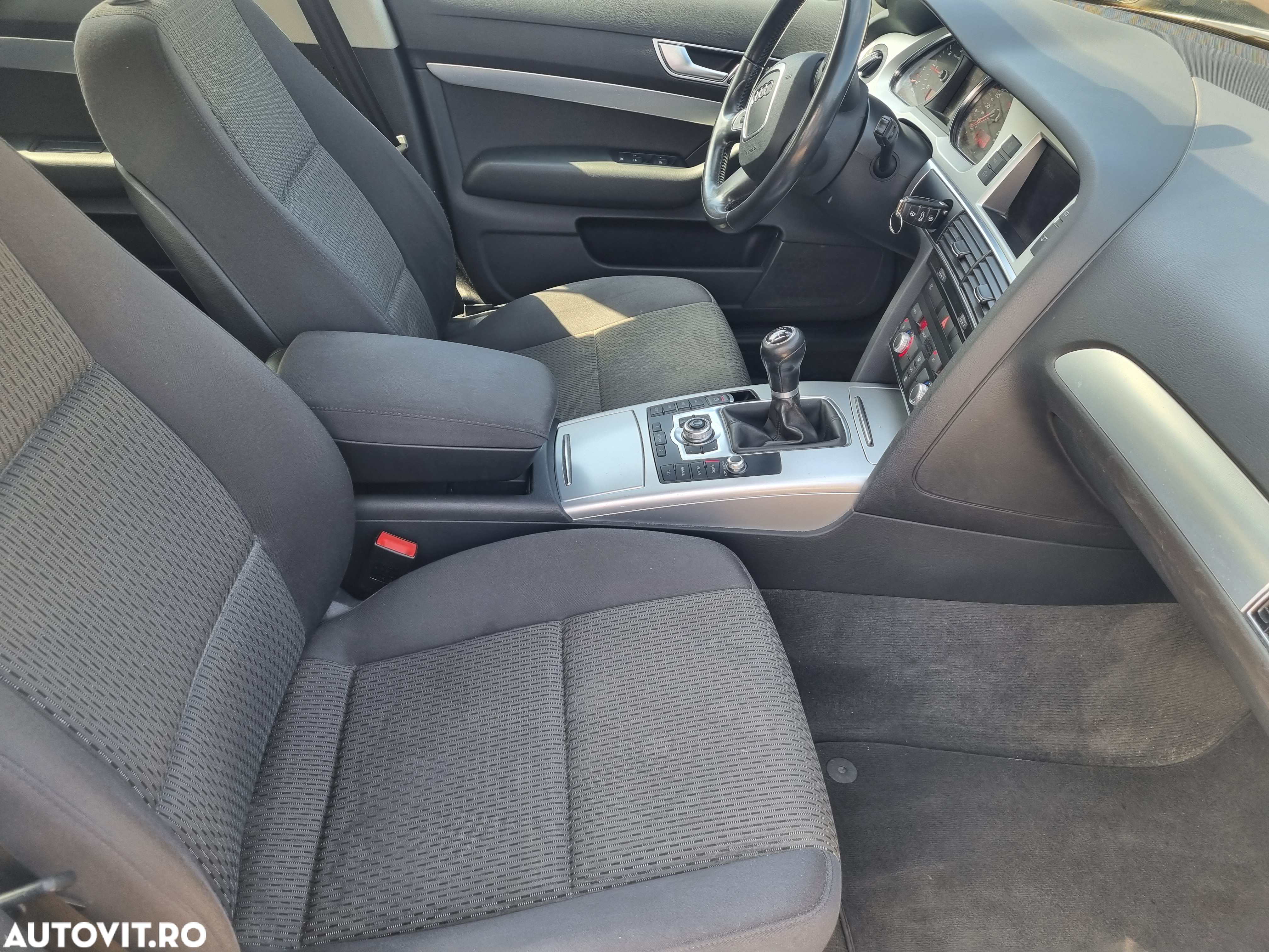 Audi A6 2.0 TDI DPF Avant - 12