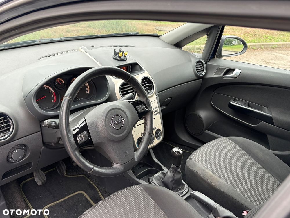 Opel Corsa 1.2 16V Enjoy - 11