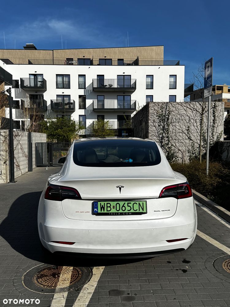Tesla Model 3 Long Range AWD - 5