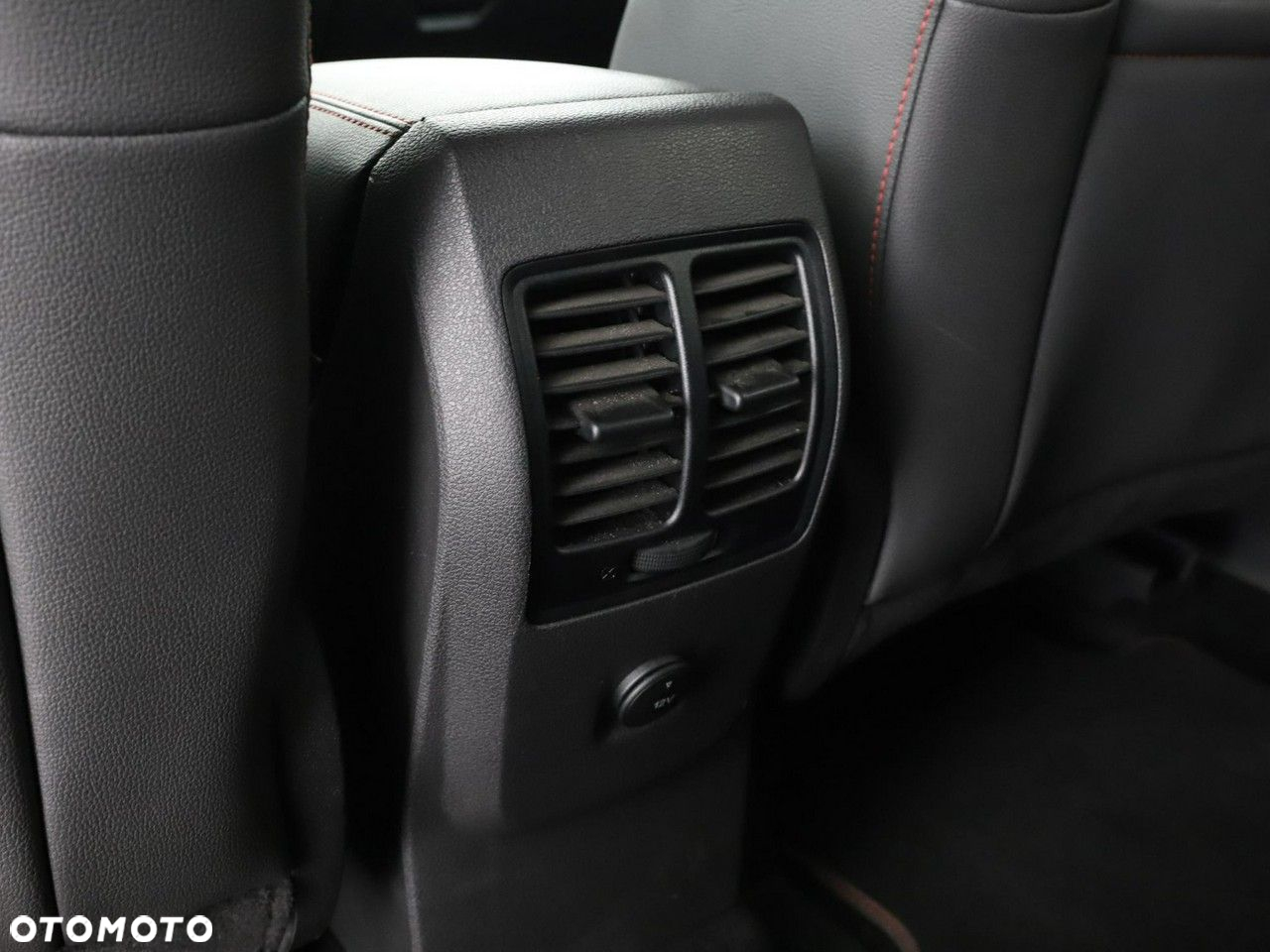 Ford Kuga 1.5 EcoBlue FWD ST-Line - 35