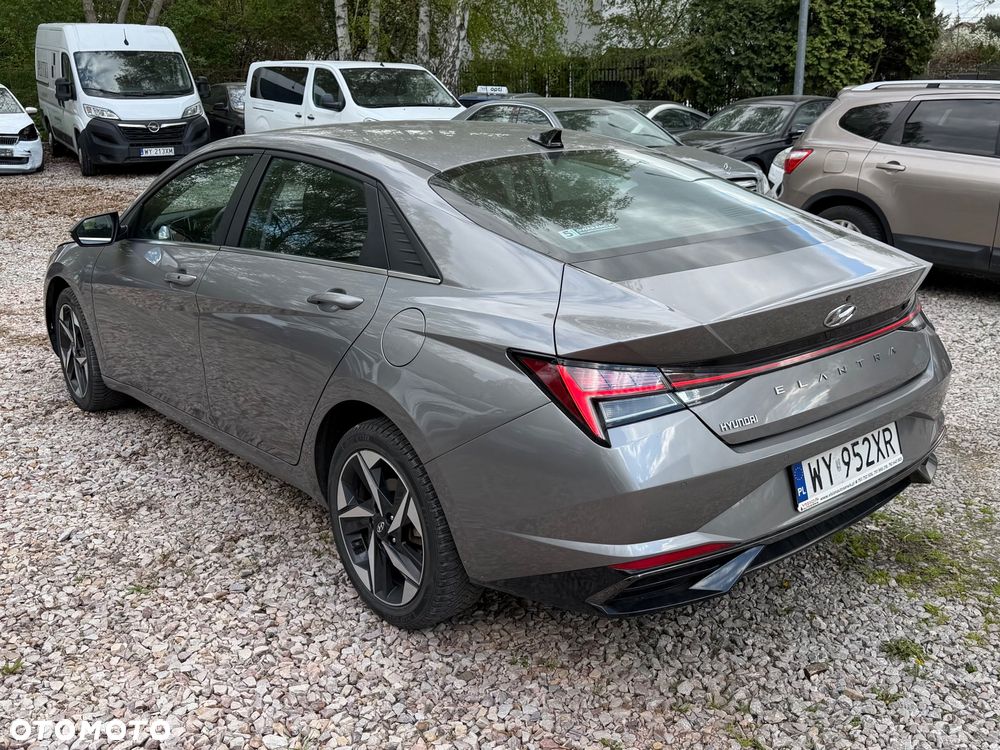 Hyundai Elantra 1.6 Smart - 5