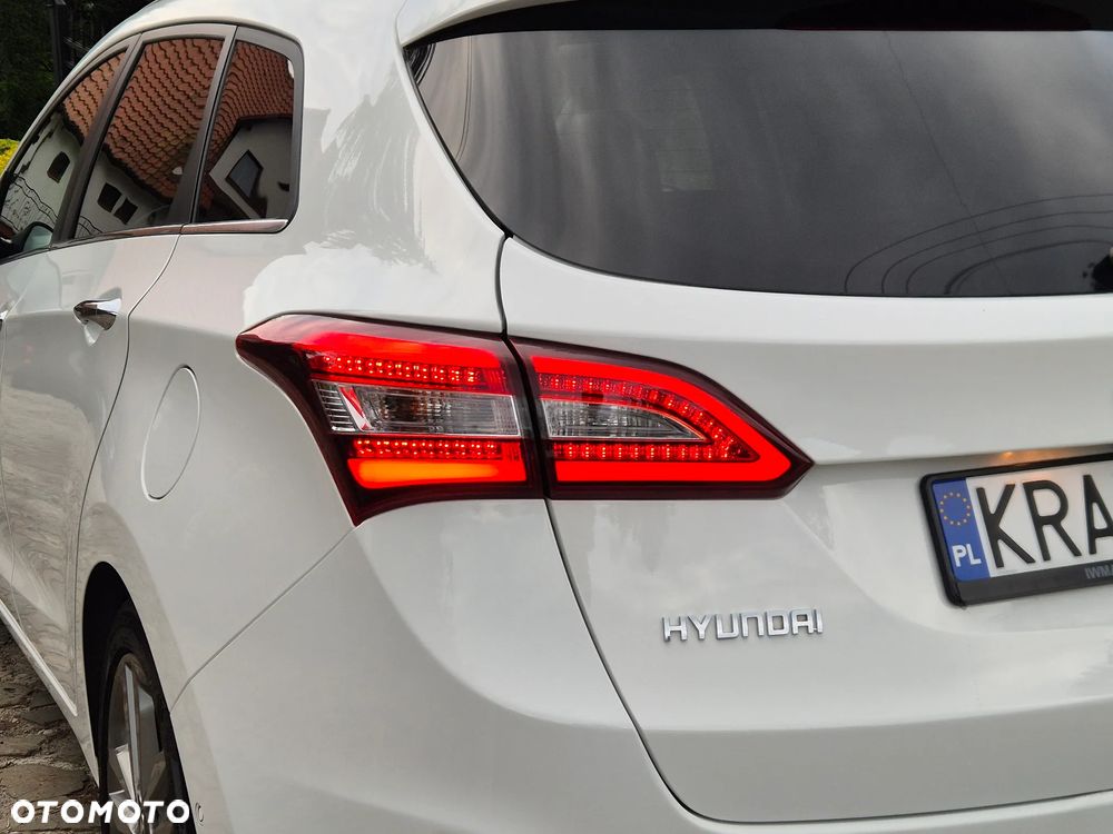 Hyundai i30 blue Kombi 1.6 CRDi DCT Premium - 39