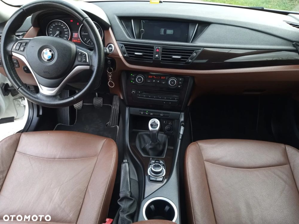 BMW X1 sDrive20d - 10