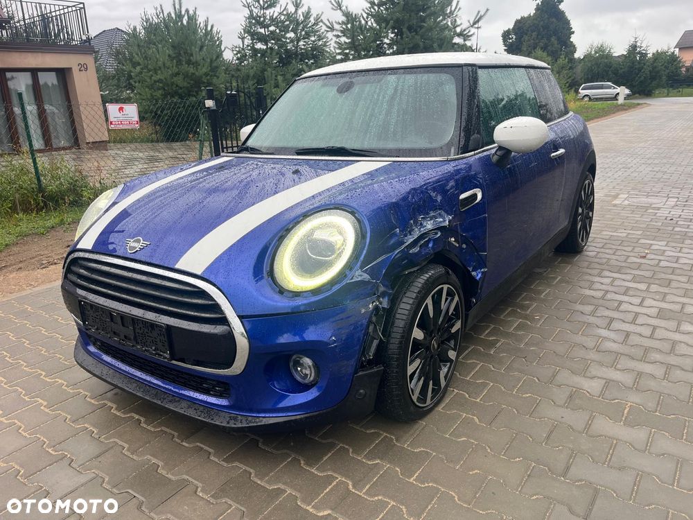 MINI Cooper Essential Trim - 4