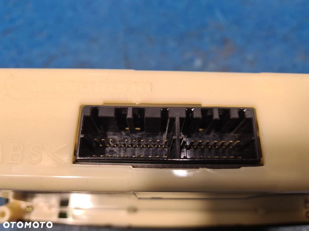 MITSUBISHI GALANT VIII PANEL NAWIEWU MR568514 - 9