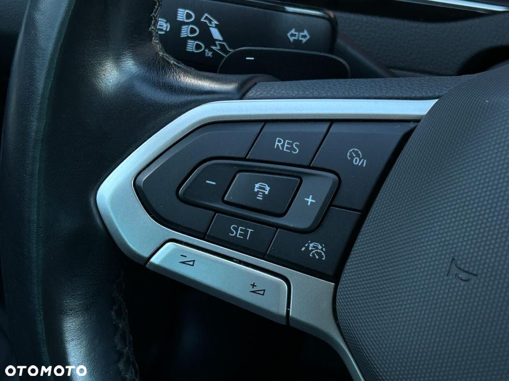 Volkswagen Passat 2.0 TSI Elegance DSG - 23